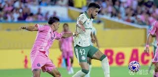 不到24岁！杰伦·约翰逊成为历史上砍下20+15+15最年轻前锋